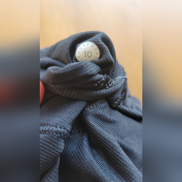 Lululemon Hotty Hot Shorts - Picture 4 of 5